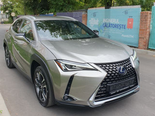 Lexus UX foto 2