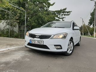 Kia Ceed foto 2