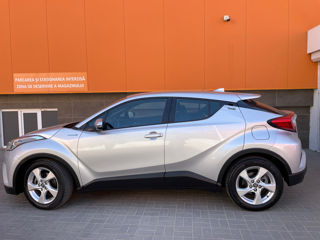 Toyota C-HR foto 4