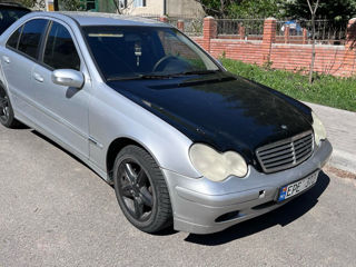 Mercedes C-Class foto 3