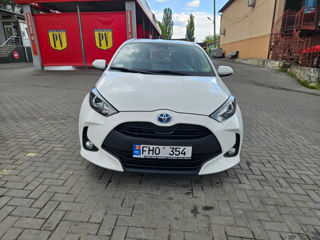 Toyota Yaris фото 5