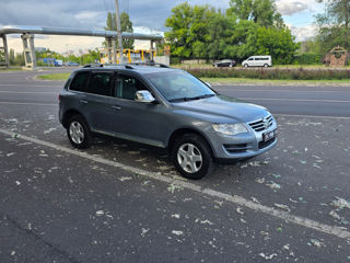Volkswagen Touareg foto 2