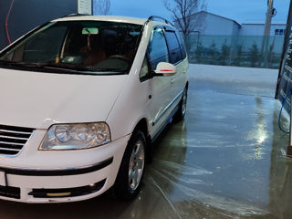 Volkswagen Sharan foto 4