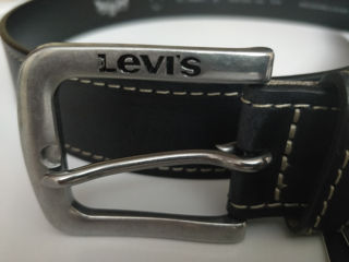 Оригинальный мужской ремень Levis, размер 95. Made in Italy. foto 4