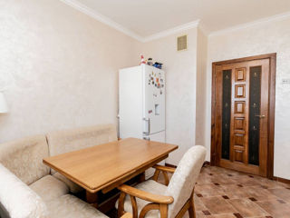 Apartament cu 2 camere, 78 m², Botanica, Chișinău foto 6