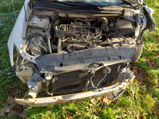 Toyota corolla 2006 1,4 d4d accidentata foto 9