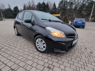 Toyota Yaris foto 1