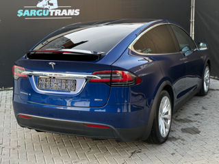 Tesla Model X foto 4