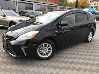 Toyota Prius v