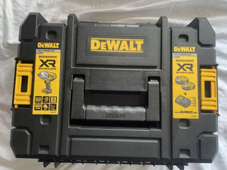 Ударный гайковерт DeWalt DCF900P2T foto 8