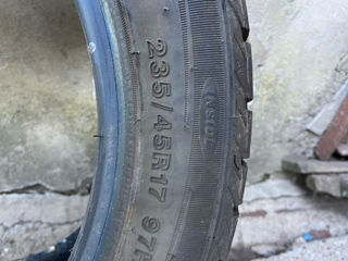 235/45 R17 an 2023 foto 2