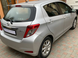 Toyota Yaris foto 2