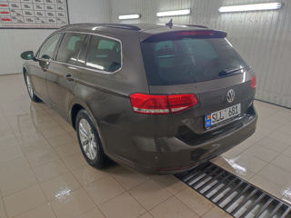 Volkswagen Passat foto 7