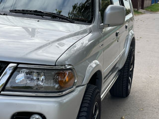 Mitsubishi Montero Sport foto 7