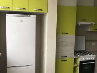 Apartament cu 2 camere, 60 m², Centru, Chișinău foto 3