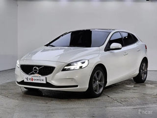 Volvo V40, 2018 г.