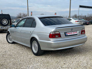 BMW 5 Series foto 4