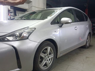 Toyota Prius +