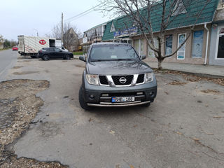 Nissan Pathfinder foto 3