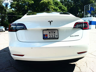 Tesla Model 3 foto 5