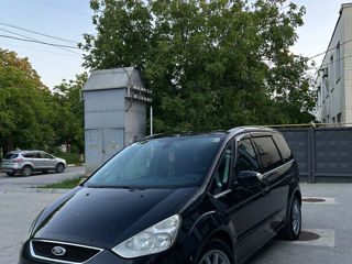 Ford Galaxy foto 2