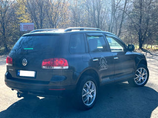 Volkswagen Touareg foto 5