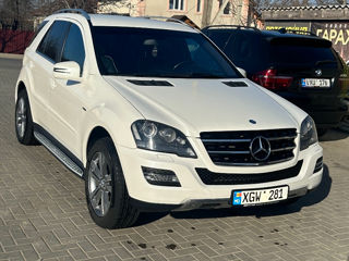 Mercedes M-Class foto 2