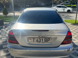 Mercedes E-Class foto 5