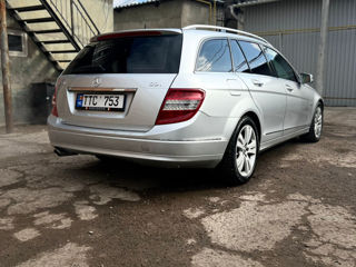 Mercedes C-Class foto 3