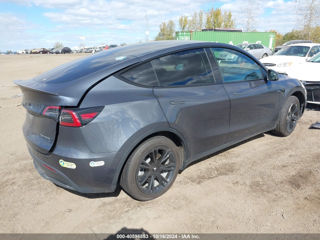 Tesla Model Y foto 8