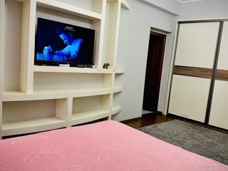 Apartament cu 2 camere, 65 m², Centru, Chișinău foto 1