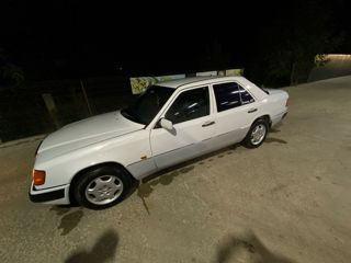 Mercedes Series (W124) foto 5