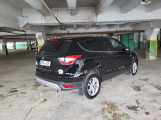 Ford Kuga foto 2