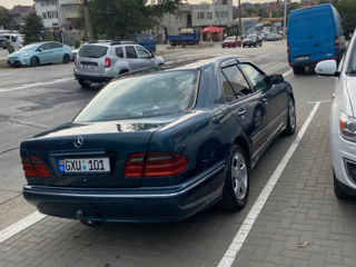 Mercedes E-Class foto 3