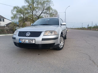 Volkswagen Passat foto 1