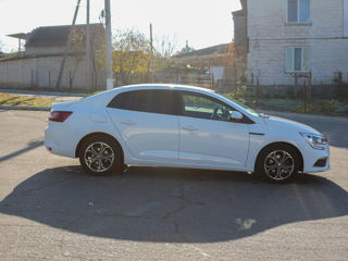 Renault Megane foto 2