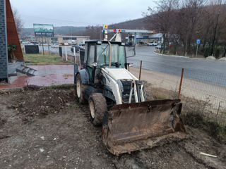 Buldoexcavator foto 2