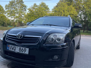 Toyota Avensis foto 9