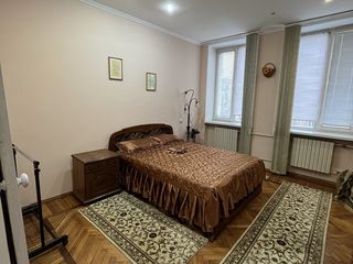 Apartament cu 2 camere, 55 m², Centru, Chișinău foto 5