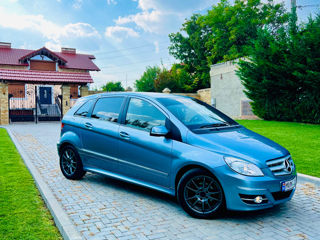 Mercedes B-Class foto 4