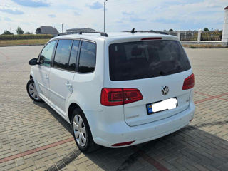 Volkswagen Touran foto 4