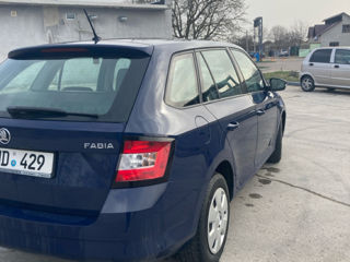 Skoda Fabia фото 3