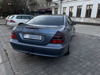 Mercedes E-Class foto 4