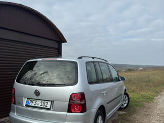 Volkswagen Touran foto 6