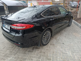 Ford Fusion foto 5