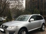 Volkswagen Touareg foto 1