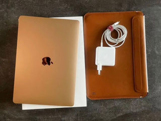 Apple MacBook Air Retina 13.3" Rose GOLD (256GB SSD, Intel Core i5 1,60 GHz, RAM 8 GB) foto 1