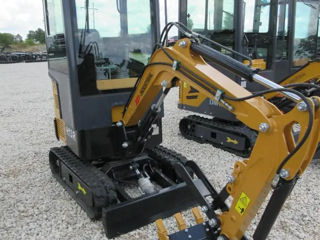 Excavator AGT H13R, putere 13.5 CP (1 tona ) cu joystick si cabina inchisa foto 2