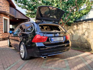 BMW 3 Series Touring foto 4