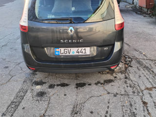 Renault Grand Scenic foto 2